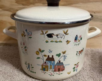 Vintage International Heartland Enamel Stockpot 8 QT With Lid Cottagecore Rustic