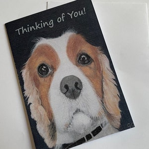Tarjeta imprimible 'Pensando en ti' - Perro/ Spaniel/ Ojos tristes - De una pintura original - 2 tamaños, Descarga instantánea. Cuidado/Preocupación/Amor, etc.