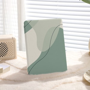 Green Geometric Kindle Paperwhite Case: 6.8 inch, 10th/11th Gen