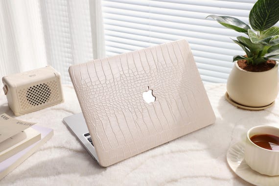 Almond Latte Crocodile Texture Macbook Case: Personalized Protective Leather