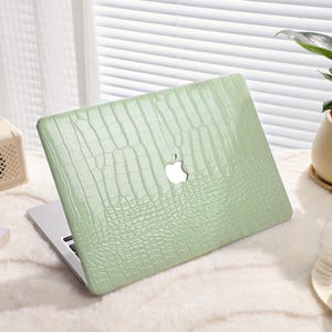 Avocado Green Crocodile Texture Macbook Protective Case - Personalized