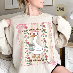 Teacher Goose Sweatshirt, Back to School Shirt, Coquette Teacher Shirt, Cute Shirt for Teachers, Teacher Gifts, Fall Teacher Goose sweater.