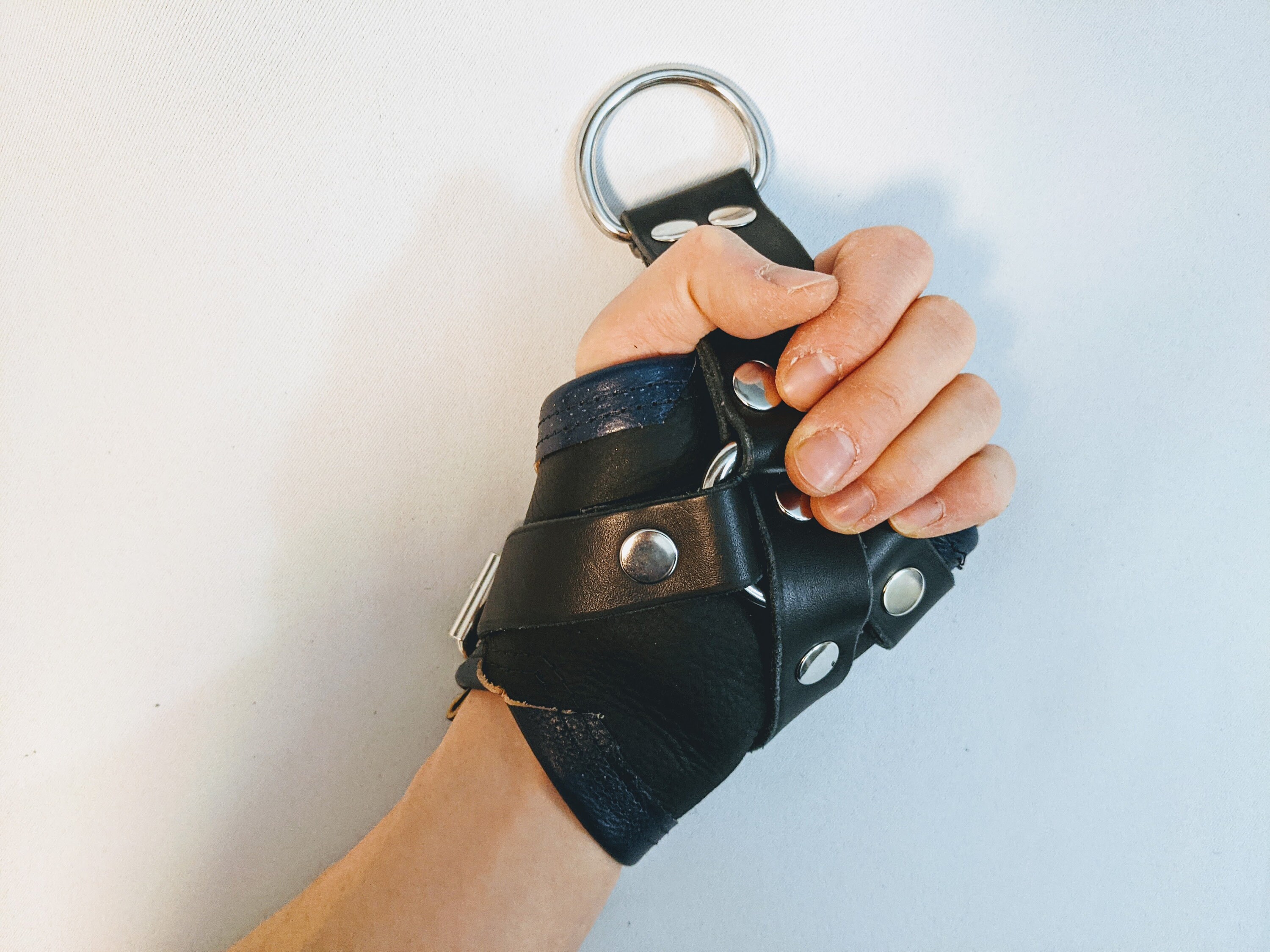 Xstyle Wrist Cuffs Partial Suspension Etsy UK