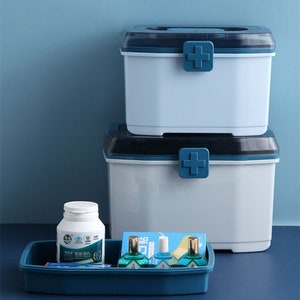 Really Good Stuff Stackable Storage Tubs with Locking Lids, Med.