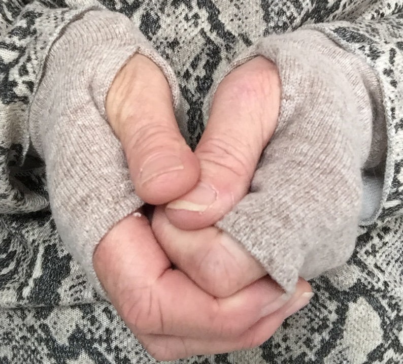 Guantes sin dedos de seda de cachemira y avena/calentadores de muñeca de prendas de punto cicladas imagen 2