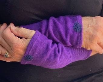 Purple Cashmere/Silk  Short Wrist warmers, Vintage Trim, up cycled sweaters