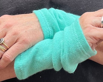 Short Turquoise Cashmere Silk Fingerless Gloves/Wrist warmers, up cycled knitwear