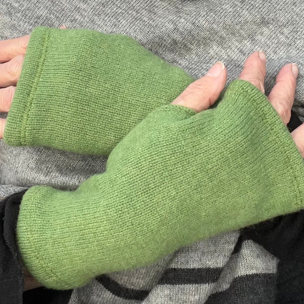 Guanti senza dita in lana riciclata Green Up / Scaldapolsi da maglione riproposto