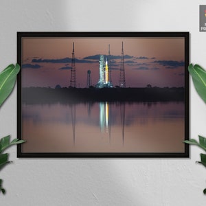 NASA&#39;s Artemis 1 Launch Poster Print, Moon Rocket, Nasa Space Shuttle Launchpad, Cool Space Art Poster, Wall Art, Wall Decor, Wall Hangings
