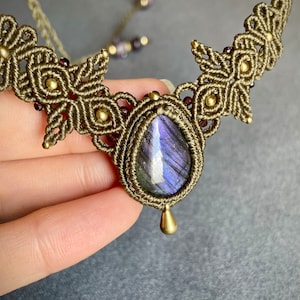 Labradorite choker, Labradorite necklace, Labradorite jewelry, Labradorite macrame necklace , Crystal labradorite jewelry,  Labradorite gift