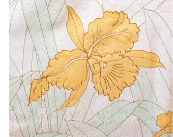 Vintage Embroidered Houmongi Kimono: Iris
