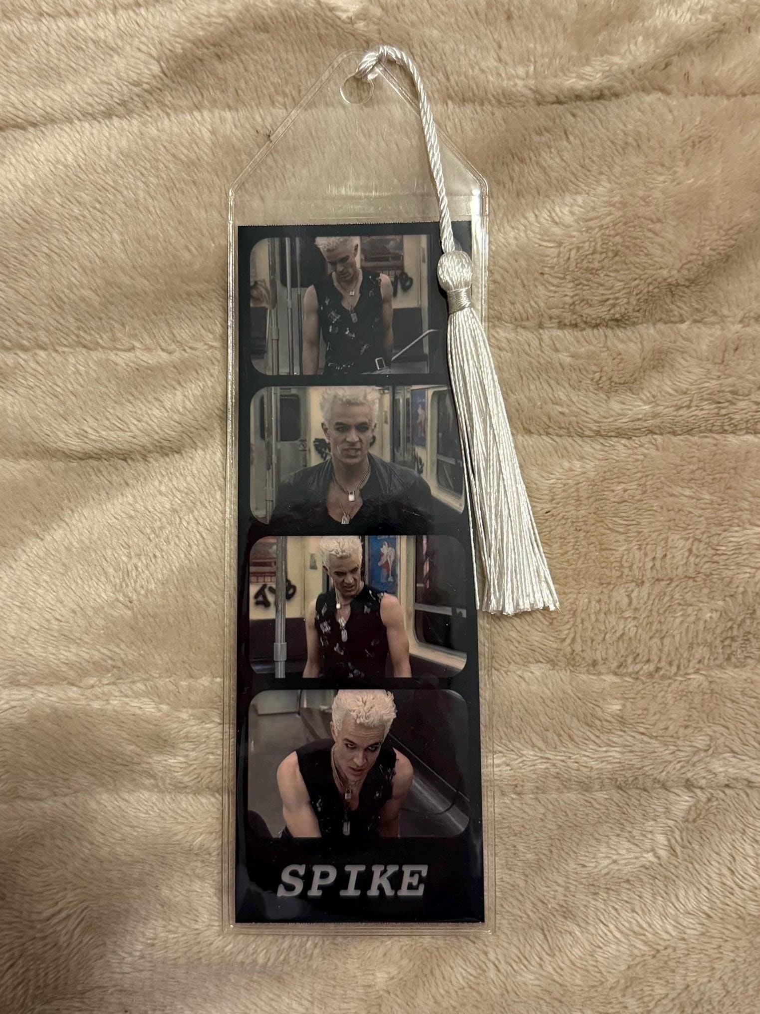 Mug jaune inspiré de Buffy contre les vampires Embrasse le bibliothécaire Spike et Giles - France