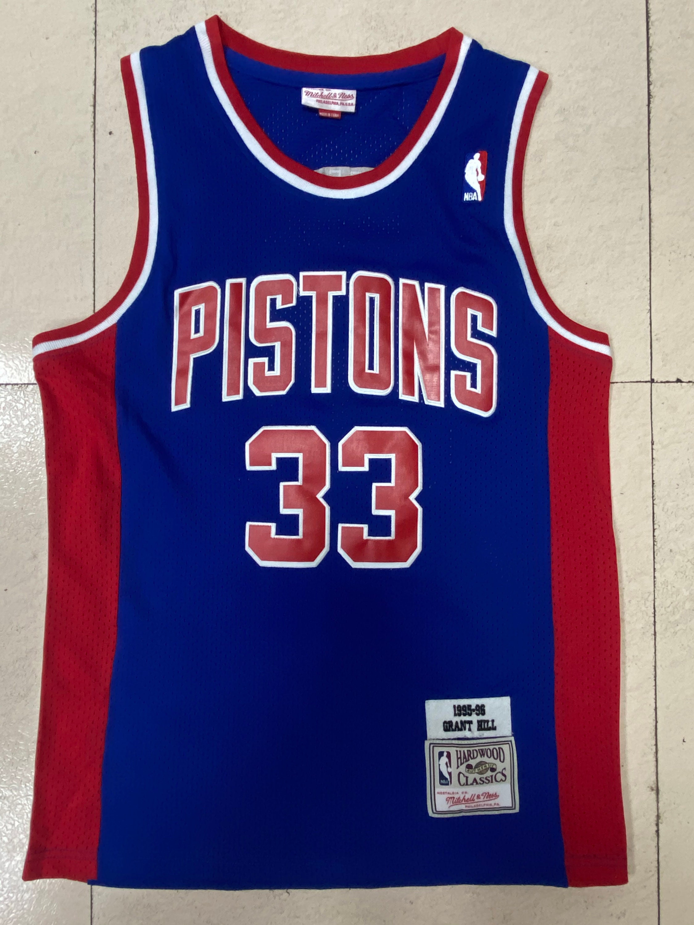 Vintage Men's Detroit Pistons 33 Grant Hill Jersey Etsy