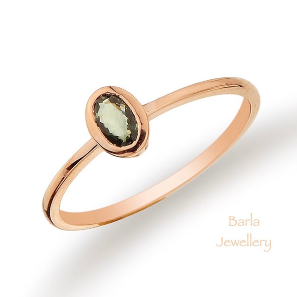 Delicato anello in oro 14k con zaffiro verde: anello con promessa di pietra preziosa ovale