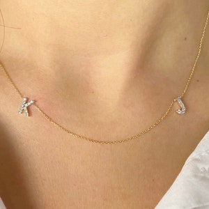 Collar con letra de doble diamante, collar con inicial de oro de 14 k, collar con inicial simétrica, collar con monograma, collar personalizado.