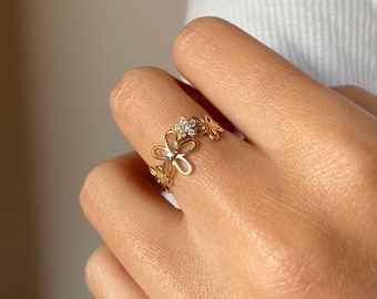 ダイヤモンド リング フラワーモチーフ 14k 14Kゴールドダイヤモンドフラワーリング：繊細な花のクラスターリング