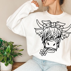 Highland Cow Sweatshirt, Highland Cow Crewneck, Cute Cow Hoodie, Western Crewneck, Highland Cow Shirt, Cow Gifts, Cow Shirt