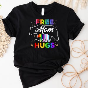Free Mom Hugs T-Shirt - LGBT Mom Saurus Rainbow Shirts Gift Free Mom Hugs T-Shirt - LGBT Mom Saurus Rainbow Shirts Gift