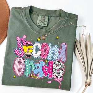 Camiseta Comfort Colors® para maestros de segundo grado, camiseta para maestros de segundo grado, camiseta para maestros de segundo grado, camiseta para maestros de segundo grado, escuela primaria, camiseta para maestros
