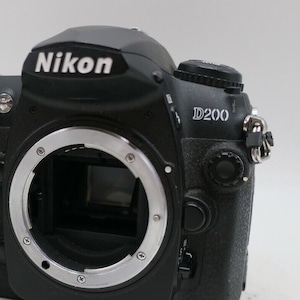 Cámara Nikon Pro D200, 10 megapíxeles, ¡precio especial solo para el cuerpo!