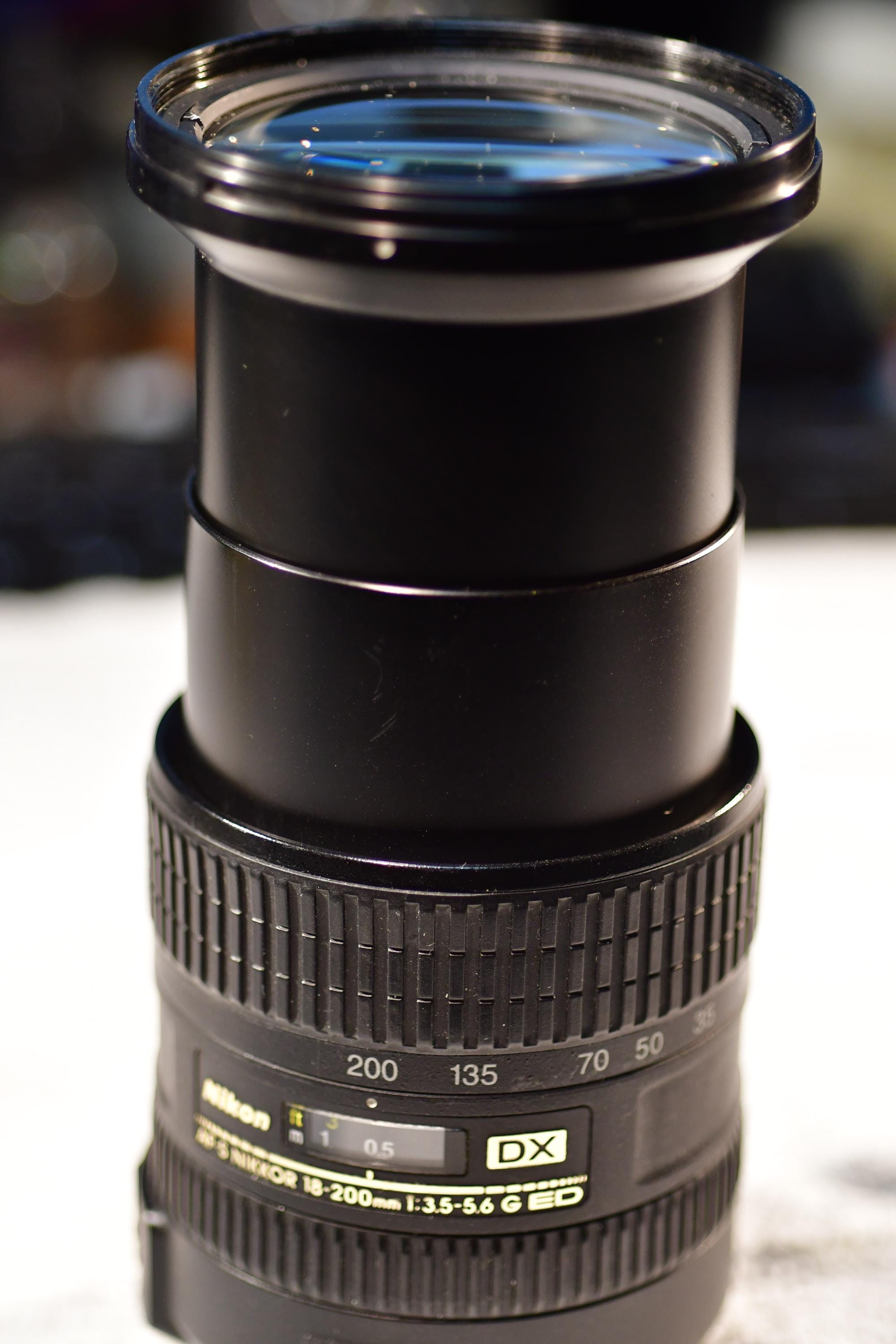 ニコン 18-200mm AF-S 手ブレ補正機能搭載、万能レンズ1本
