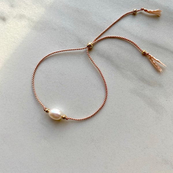 Pearl Gold Filled Cord Bracelet. Delicate Silk Bracelet. Minimalist Thread Bracelet. June Birthstone. Gift for Her.