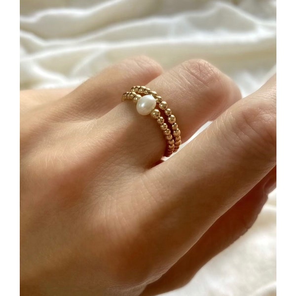 Pearl Rings. Beaded Ring. 14kt Gold Filled Rings. Elastic Ring. Stretch Ring.  June Birthstone Ring. Wedding Ring Set. Delicate Ring