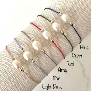 Pulsera de cordón de seda con perla de agua dulce, ajustable, chapada en oro, apilable, de hilo, piedra de nacimiento de junio, regalo para ella