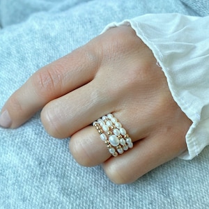 Freshwater Pearl Ring, Beaded Ring,, Stretchy Ring, Stackable Ring Pearl Ring, Elastic Ring, June Birthstone Ring, Delicate Adjustable Ring