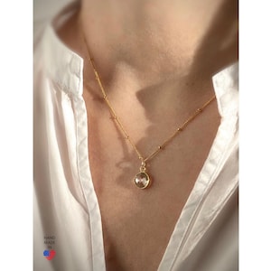 Clear Quartz 14kt Gold Filled Necklace, Delicate Clear Quartz Round Pendant, Healing Quartz Pendant, Crystal Necklace, April Birthstone