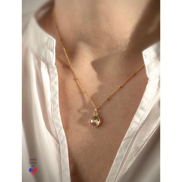 Clear Quartz 14kt Gold Filled Necklace, Delicate Clear Quartz Round Pendant, Healing Quartz Pendant, Crystal Necklace, April Birthstone