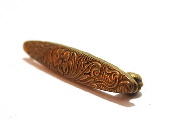 Antique Victorian Gold Tone Petite Floral Pin Etched Flower Brooch Bar