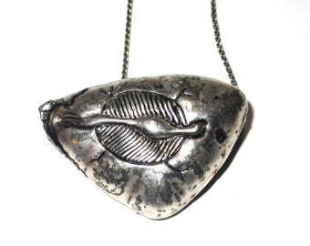 Vintage Silver Tone Etched Trilobite Fossil Pendant & Faux Pearl Necklace