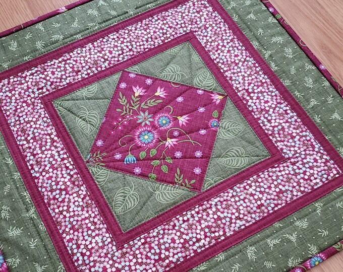 Blossom Bees Quilted Table Topper NCU0NTD588