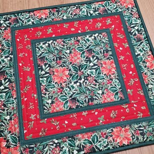 Quilted Poinsettia Table Topper, 19&quot; Christmas Wall Hanging, Red and Green Table Topper, Quilted Holiday Candle Mat, Winter Wall Quilt