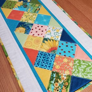 Quilted Sunflowers Table Runner, 39.5&quot; x 14.5&quot; Summer Patchwork Table Runner, Floral Table Runner, Handmade Multicolor Table Quilt