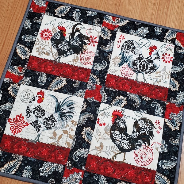 Quilted Rooster Table Topper, 21" Wall Hanging, Folk Style Table Topper, Quilted Candle Mat, Handmade Quilted Table Mat