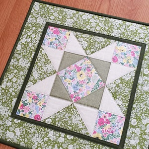 Dia Delight Quilted Table Topper NCU0PTT991