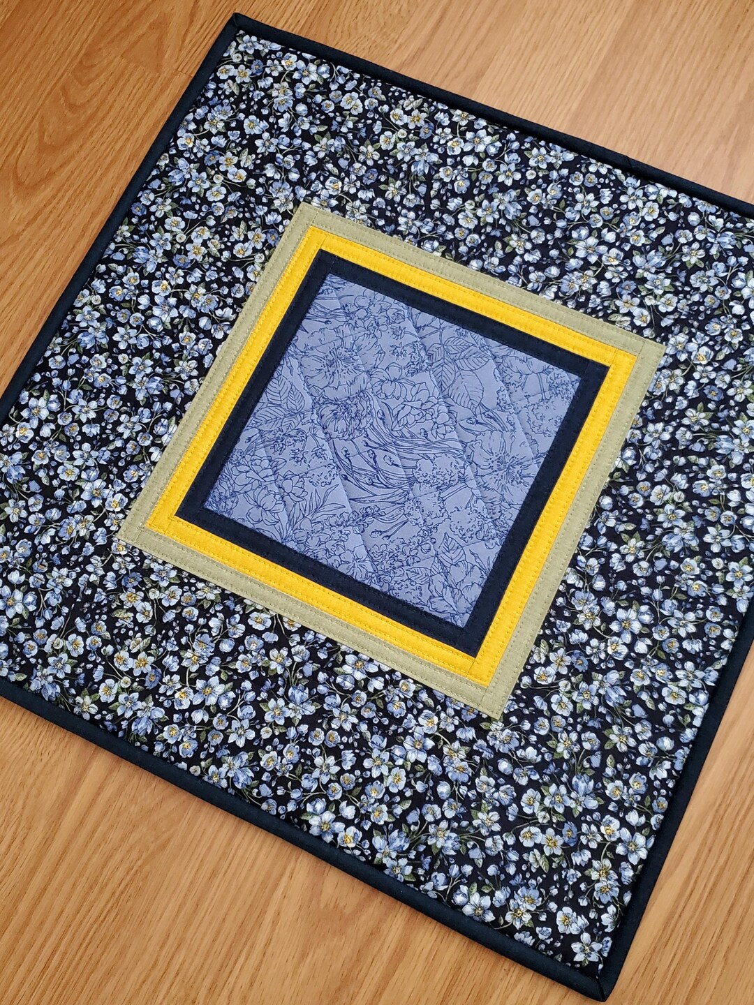 Spring Table Topper Floral Quilted Table Topper, 18.5
