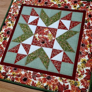 Dessus de table automne matelassé, décoration murale étoiles de 18 po., dessus de table floral, tapis de table matelassé automne, dessus de table patchwork matelassé