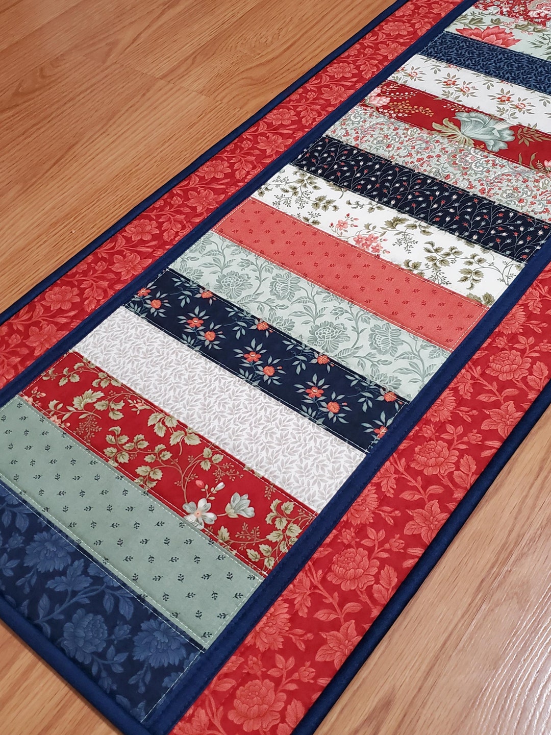 Vintage Cups Quilted Table Runner GFTOHD4790