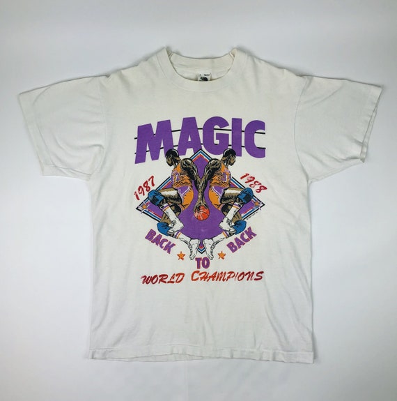 VTG NBA Los Angeles Lakers Magic Johnson Tee Size