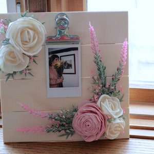 Valentine&#39;s Day Sola Wood Flowers Clip Frame for Instax Mini Pink Ivory Roses Home Decor gift Stands and hangs photo display Polaroid
