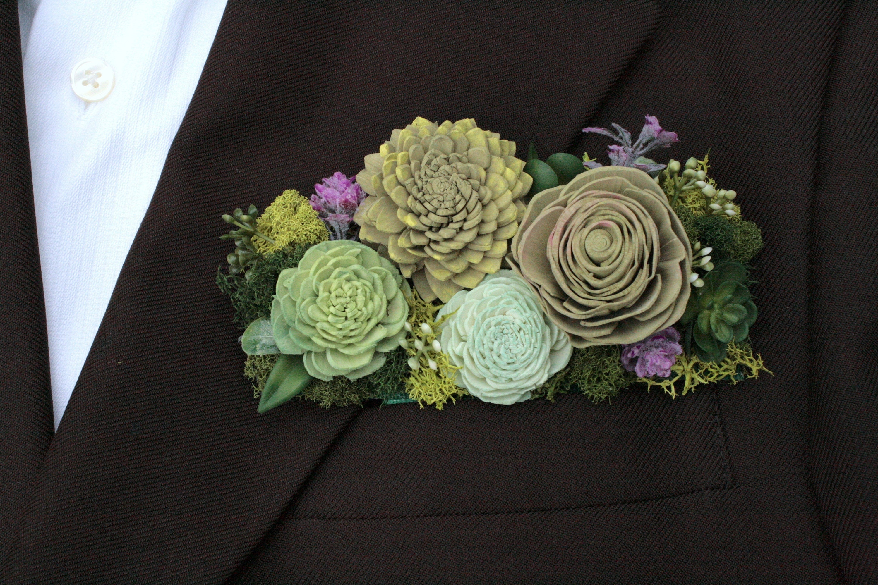 Sola Wood Succulent Pocket Corsage Boutonnire Made to Order Custom Unique  Alternative for Suit Green Moss - Etsy