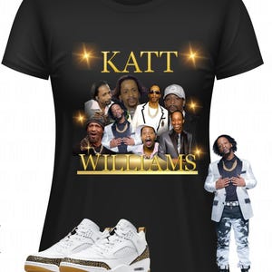 Puede incluir: Camiseta negra con el nombre "KATT WILLIAMS" en letras doradas y un collage de imágenes. Zapatillas blancas y marrones debajo. El texto "SNEAKER T-SHIRT DESIGN" está en la parte inferior.