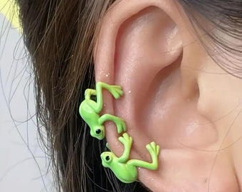 Green frog ear cuff