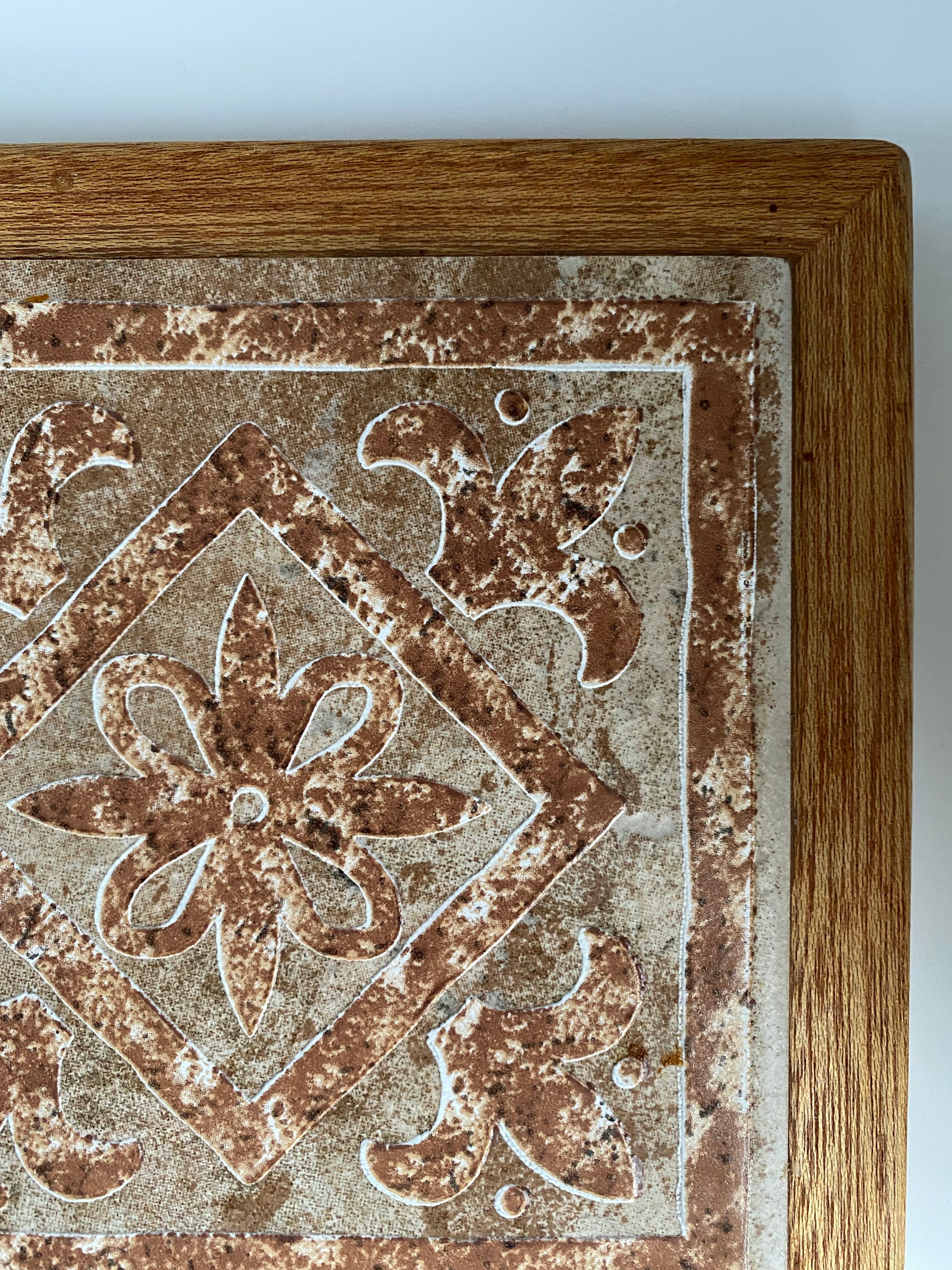 Fleur De Lis Trivet Teak 20cm main image 1