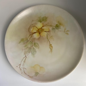 Beautiful Hutschenreuther Decorative Plate, 7.75”, Made in Germany, Very Rare