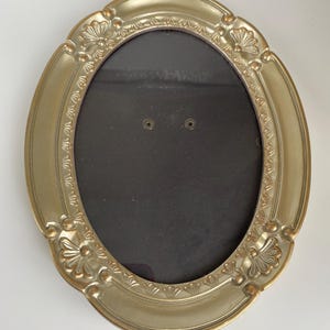 Decorel Heirloom Oval Champagne Color Ornate Photo Frame For 5”x7” Photos, Read Description