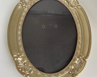 Vintage Decorel Heirloom Oval Champagne Color Ornate Photo Frame For 5”x7” Photos, READ Description